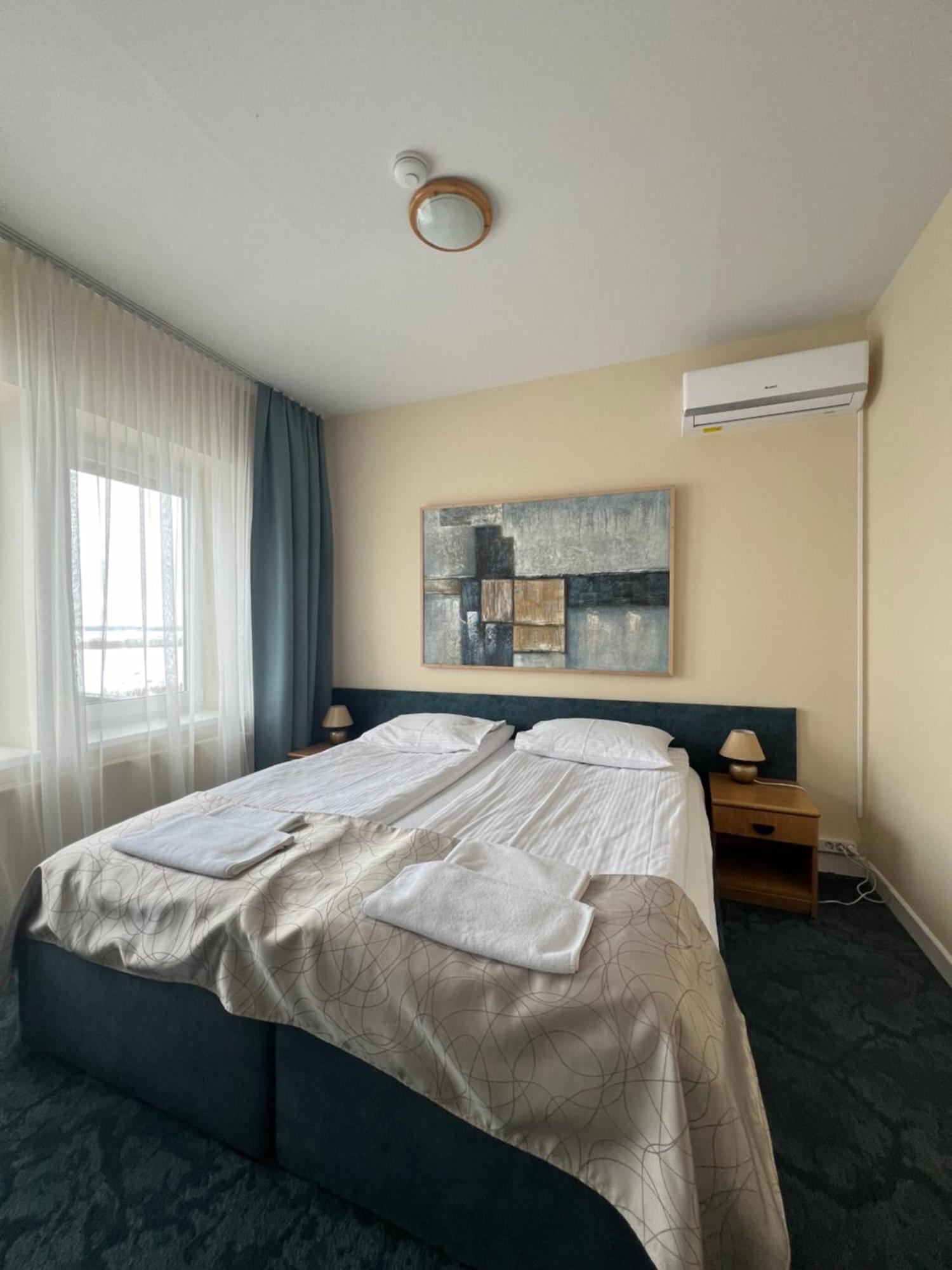 Butenas Hotel Tyla Birzai Luaran gambar