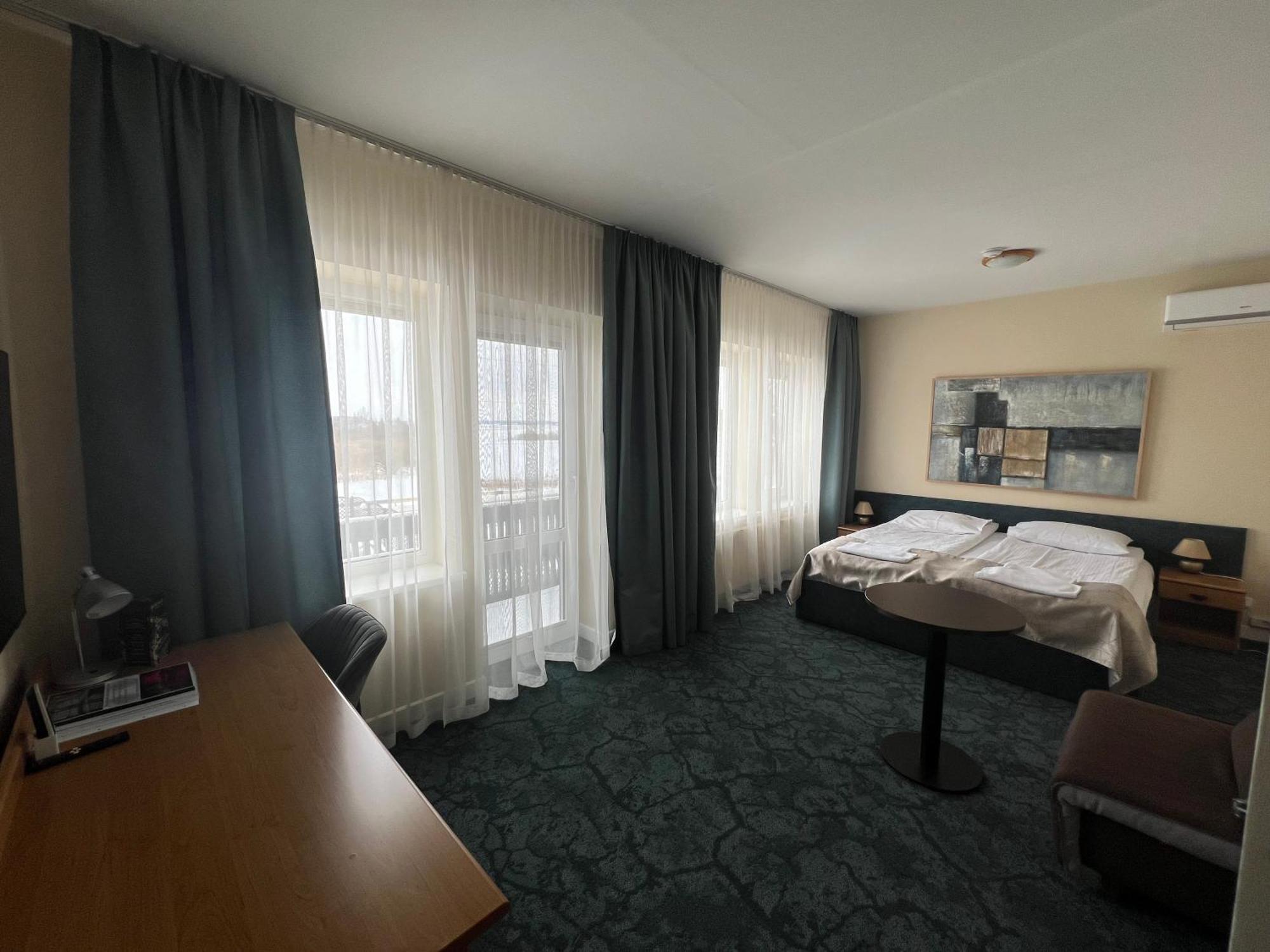 Butenas Hotel Tyla Birzai Luaran gambar