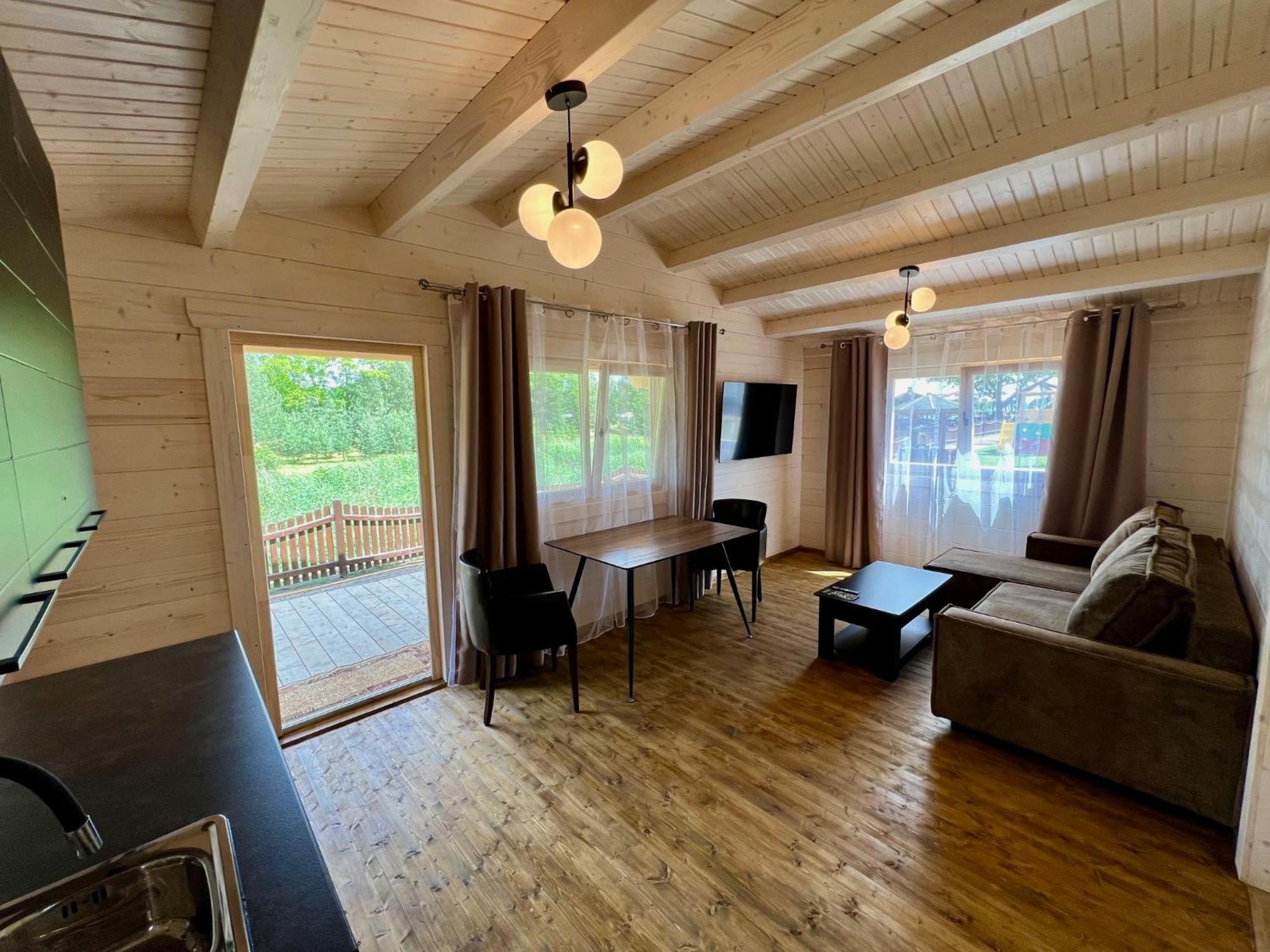 Butenas Hotel Tyla Birzai Luaran gambar